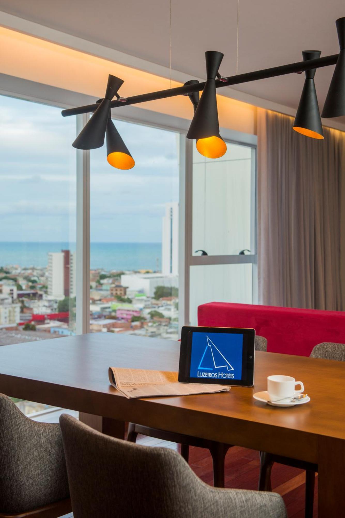 Hotel Luzeiros 헤시피 외부 사진 Tablet with Lisbon Hotels logo