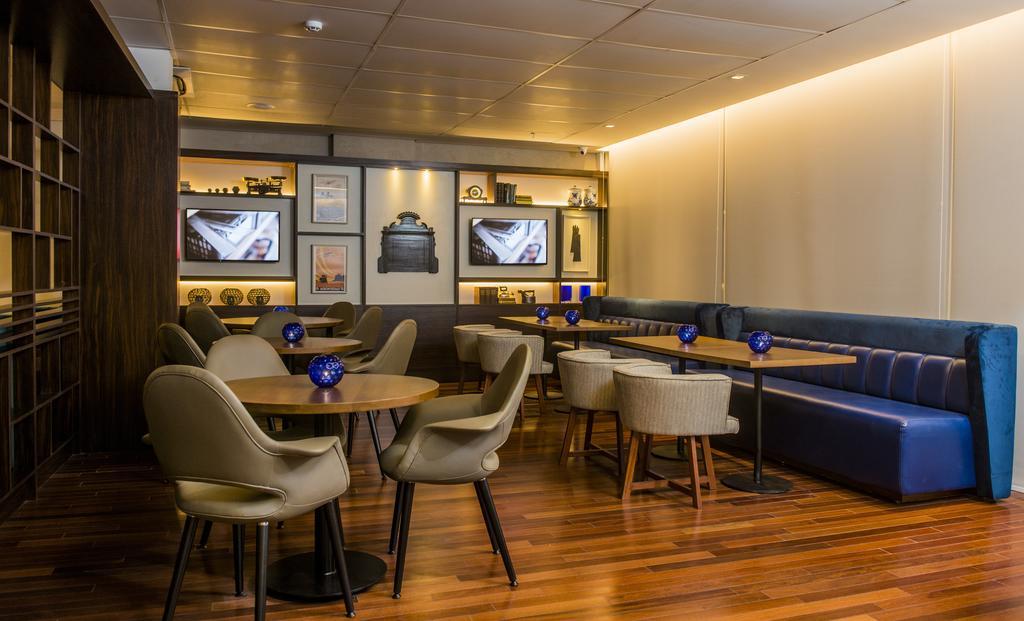 Hotel Luzeiros 헤시피 외부 사진 The lounge at Tan Son Nhat International Airport