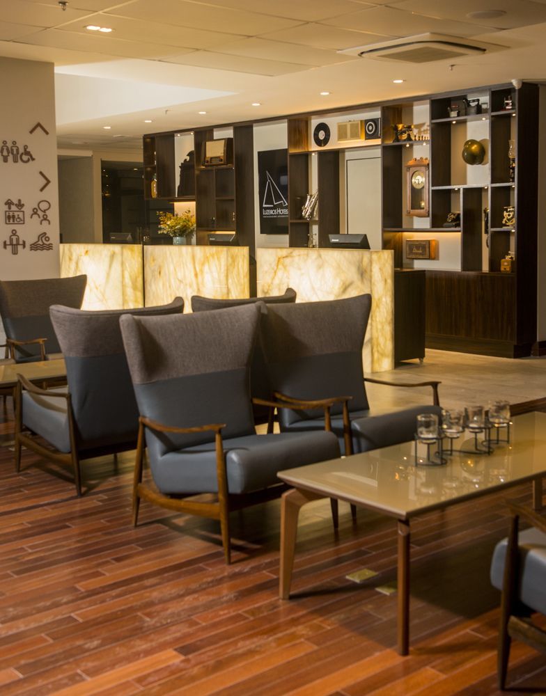 Hotel Luzeiros 헤시피 외부 사진 The lounge at the airport